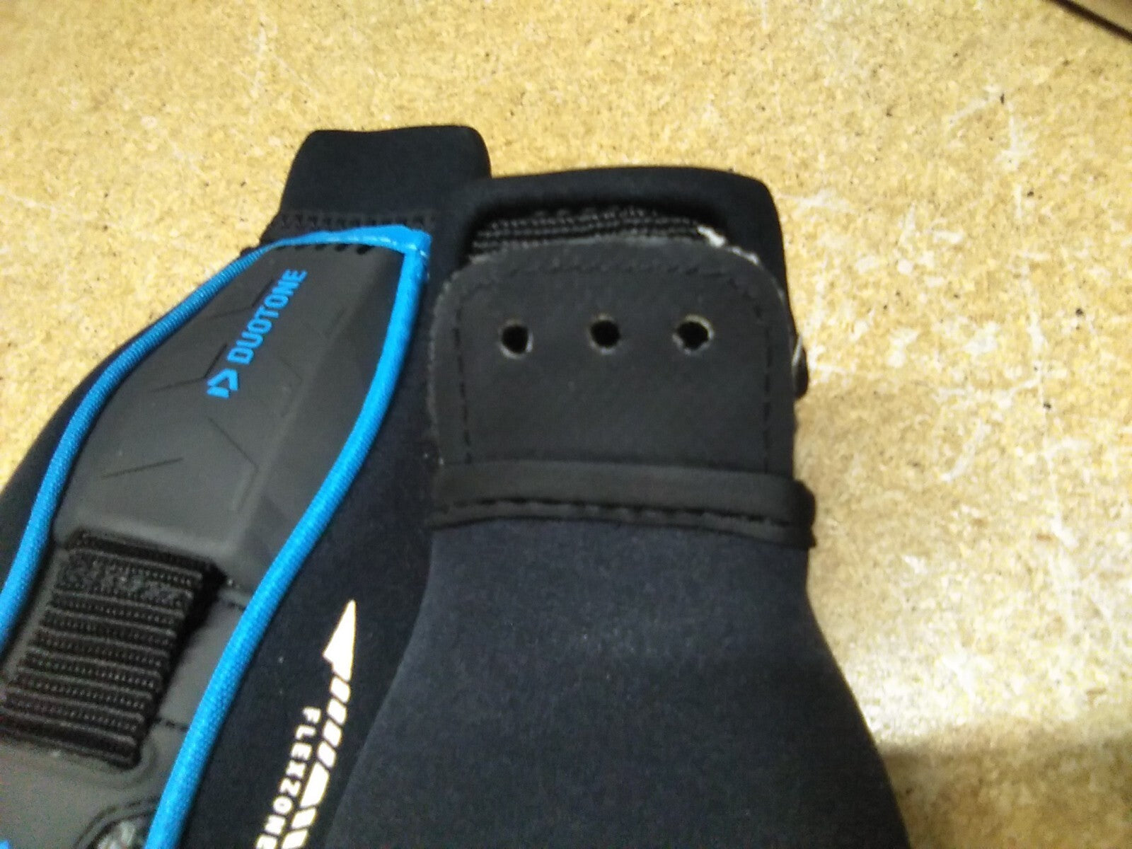 Duotone Surf Straps/ Hardware