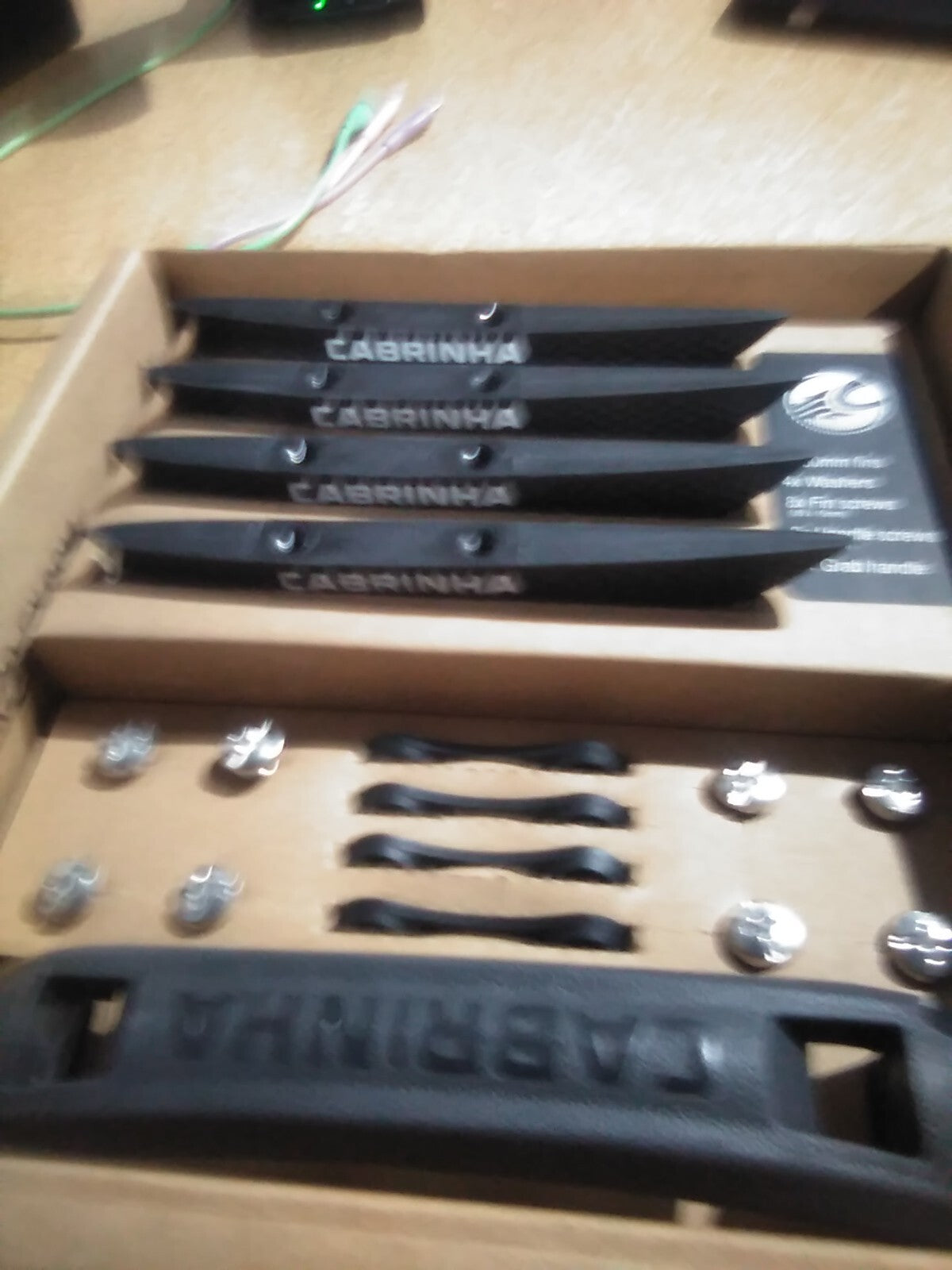 Cabrinha Kiteboard 4- 50mm  Fins,Handle, & Hardware