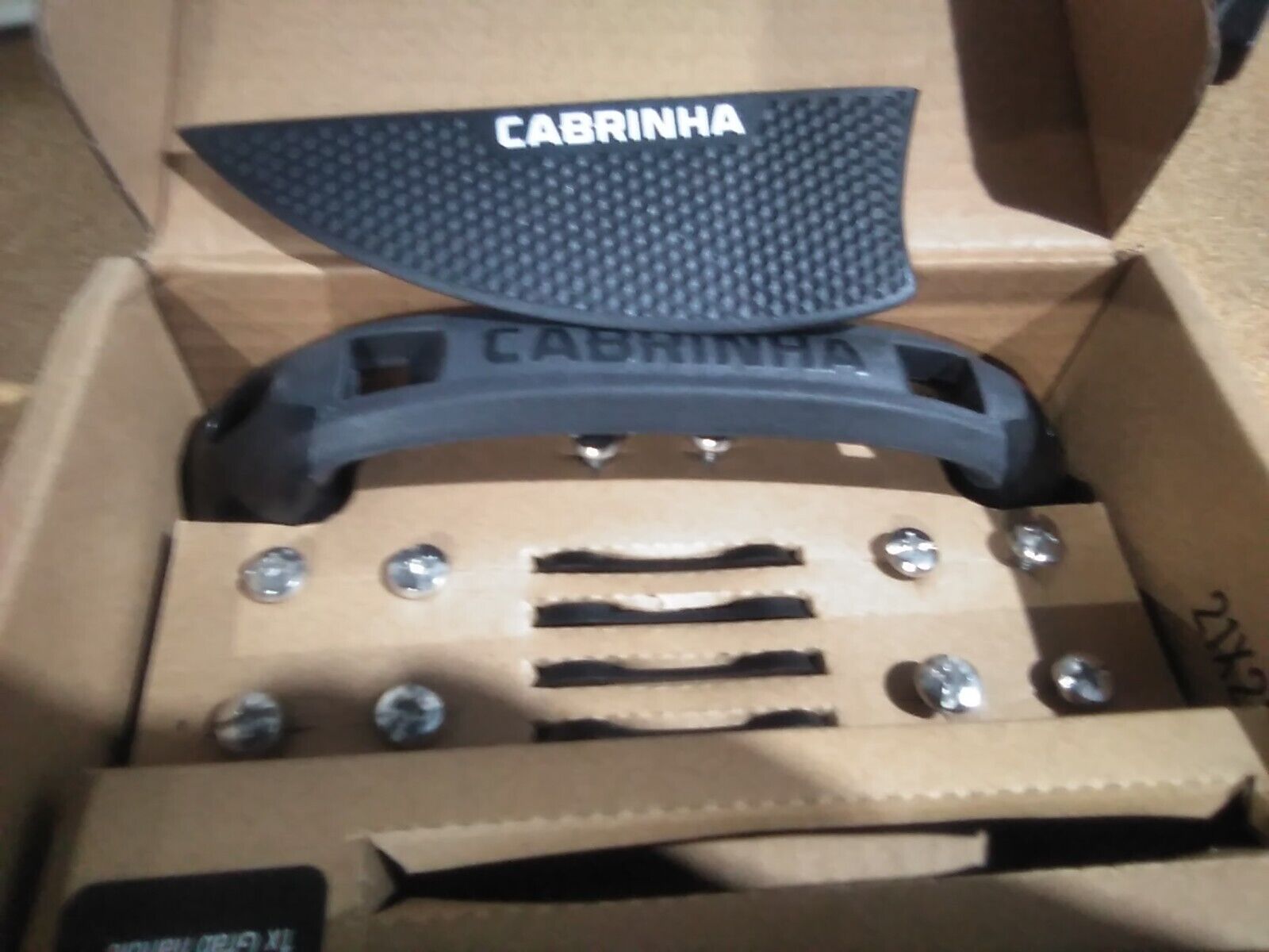 Cabrinha Kiteboard 4- 50mm  Fins,Handle, & Hardware