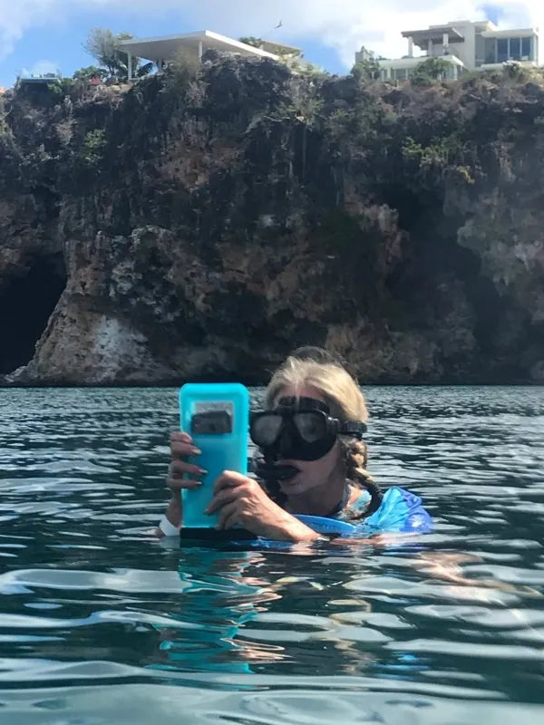 Aqua Floating Case