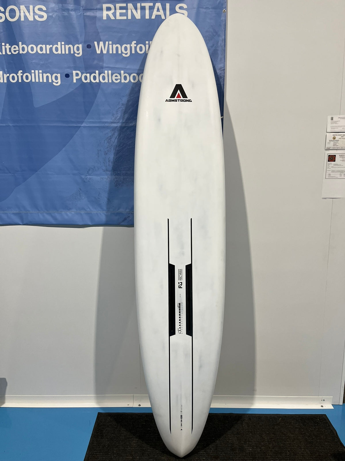 USED/DEMO Armstrong Downwind MK III Board