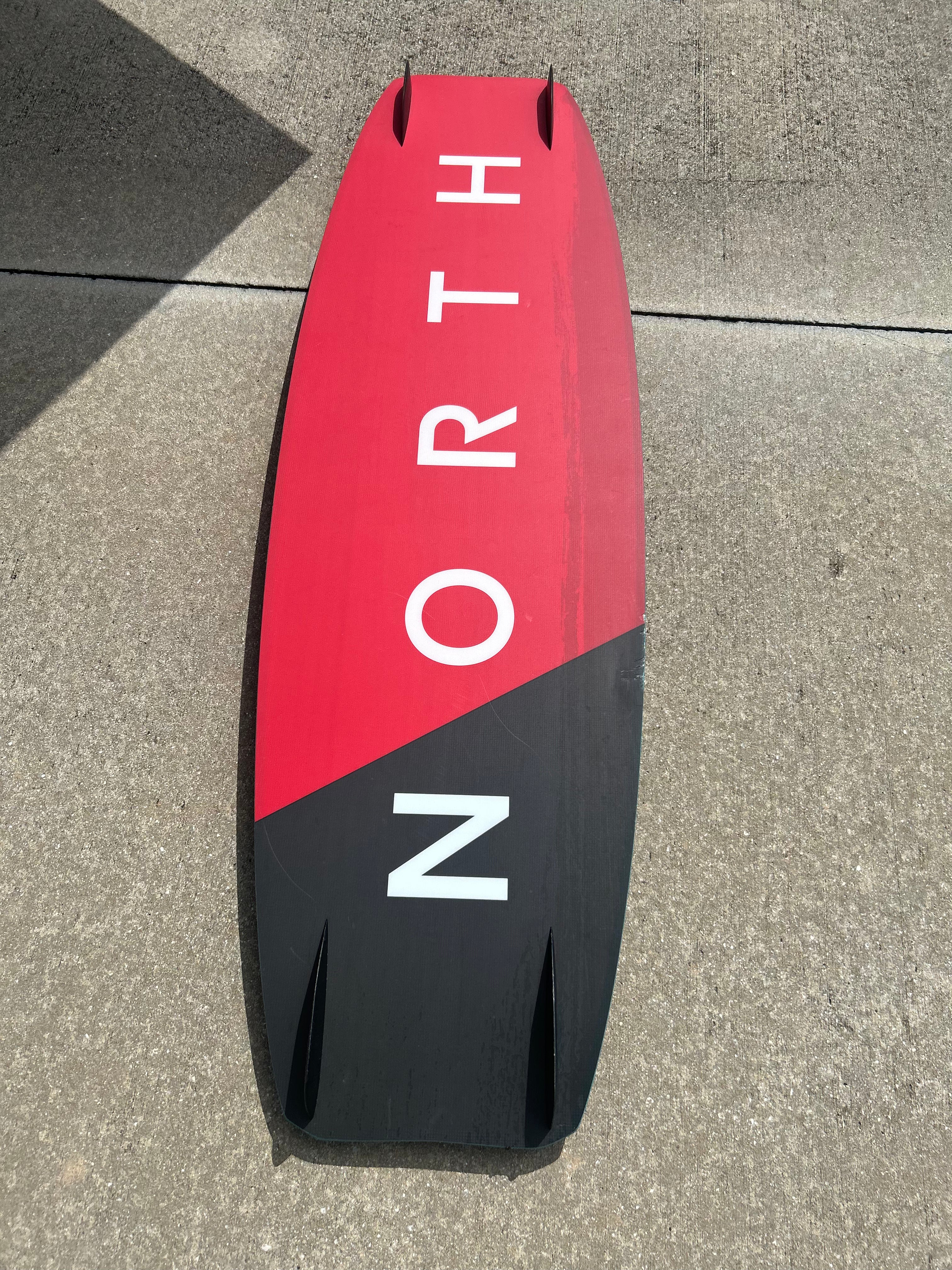 USED 2022 North Prime Twintip with Bindings