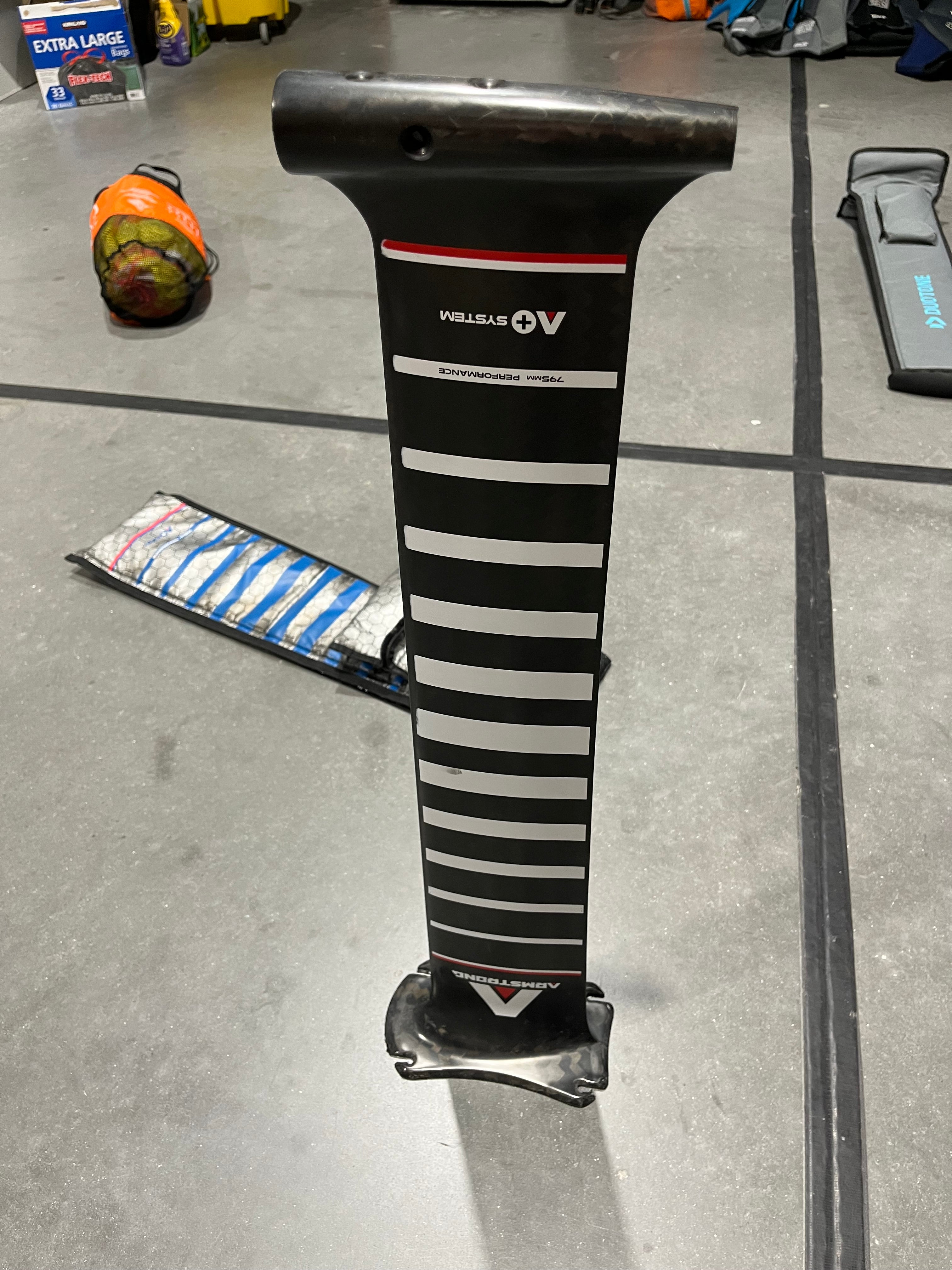 USED Armstrong Performance Mast