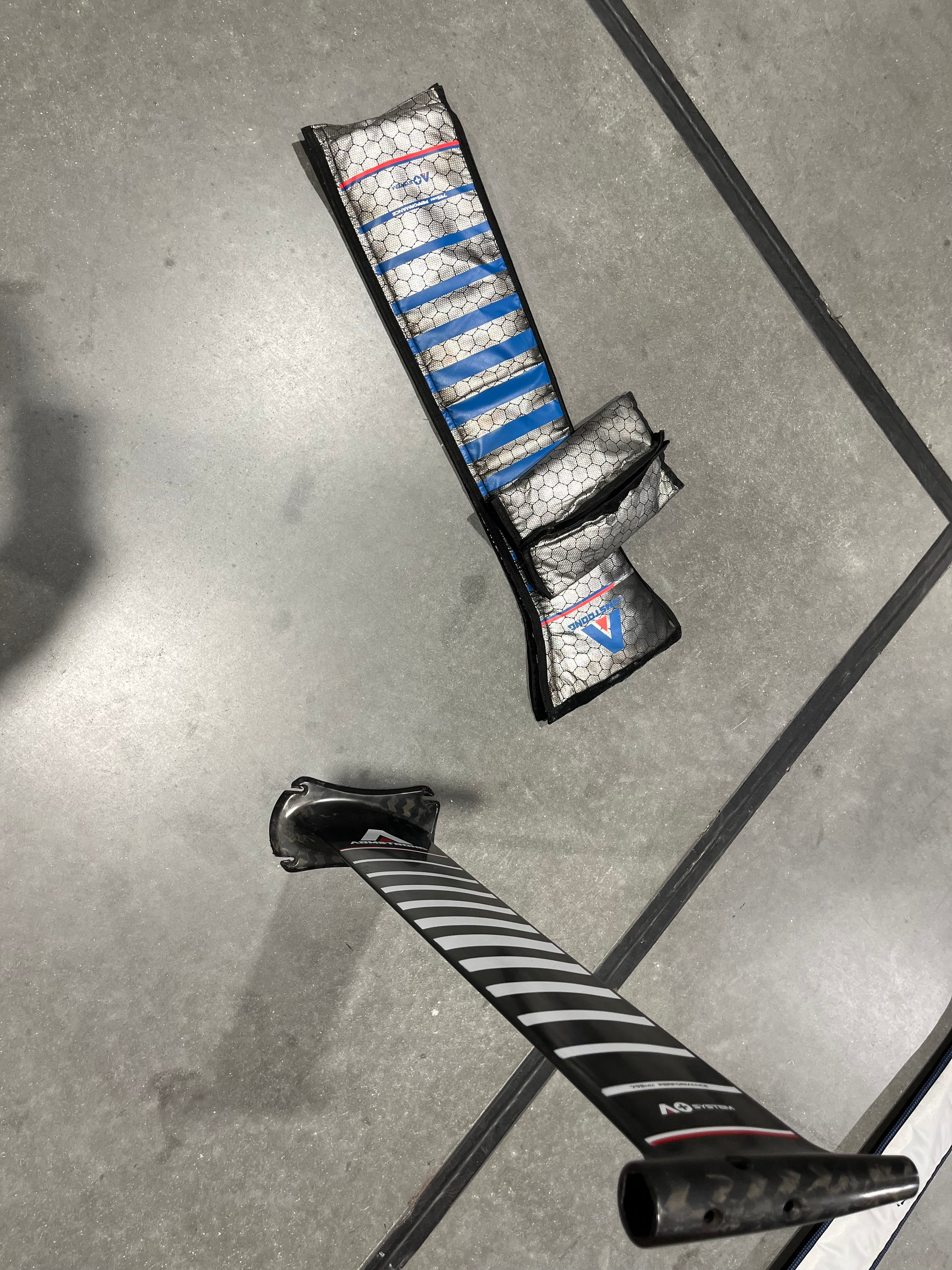 USED Armstrong Performance Mast