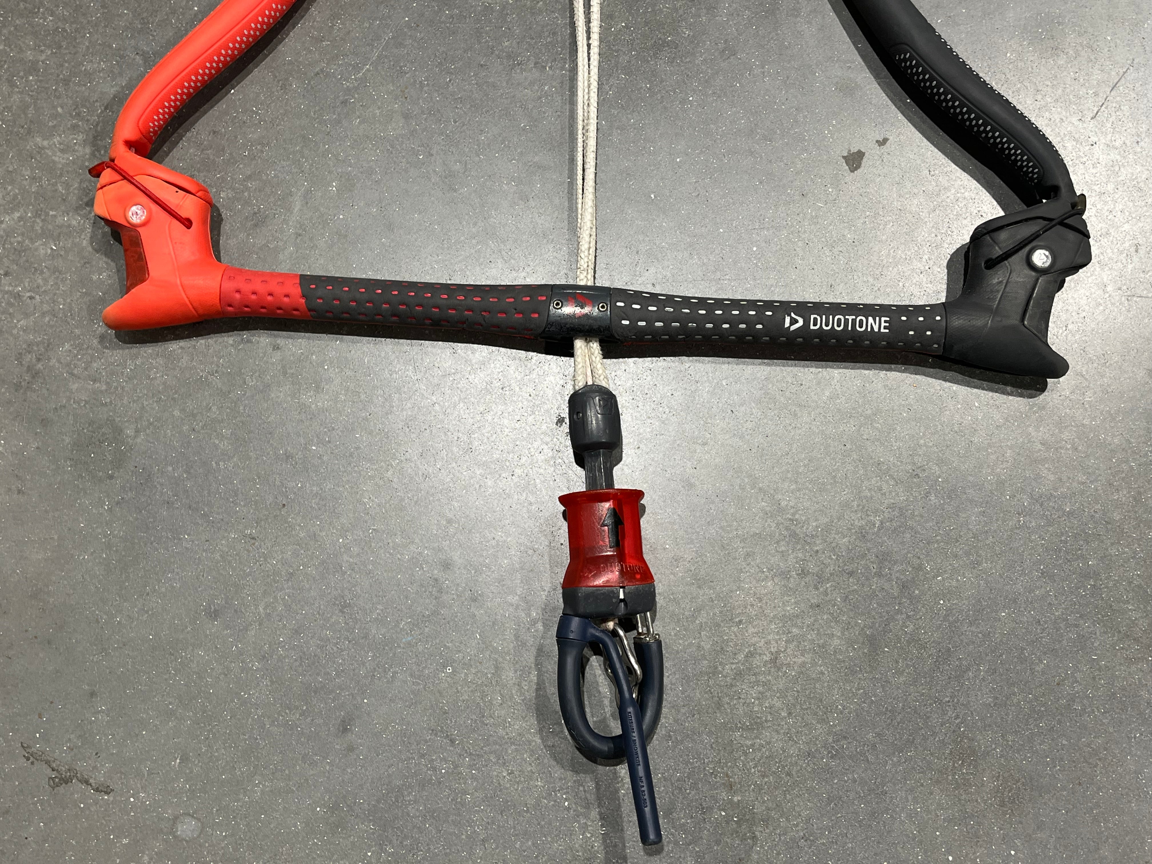 USED 2021 Duotone Trust Bar