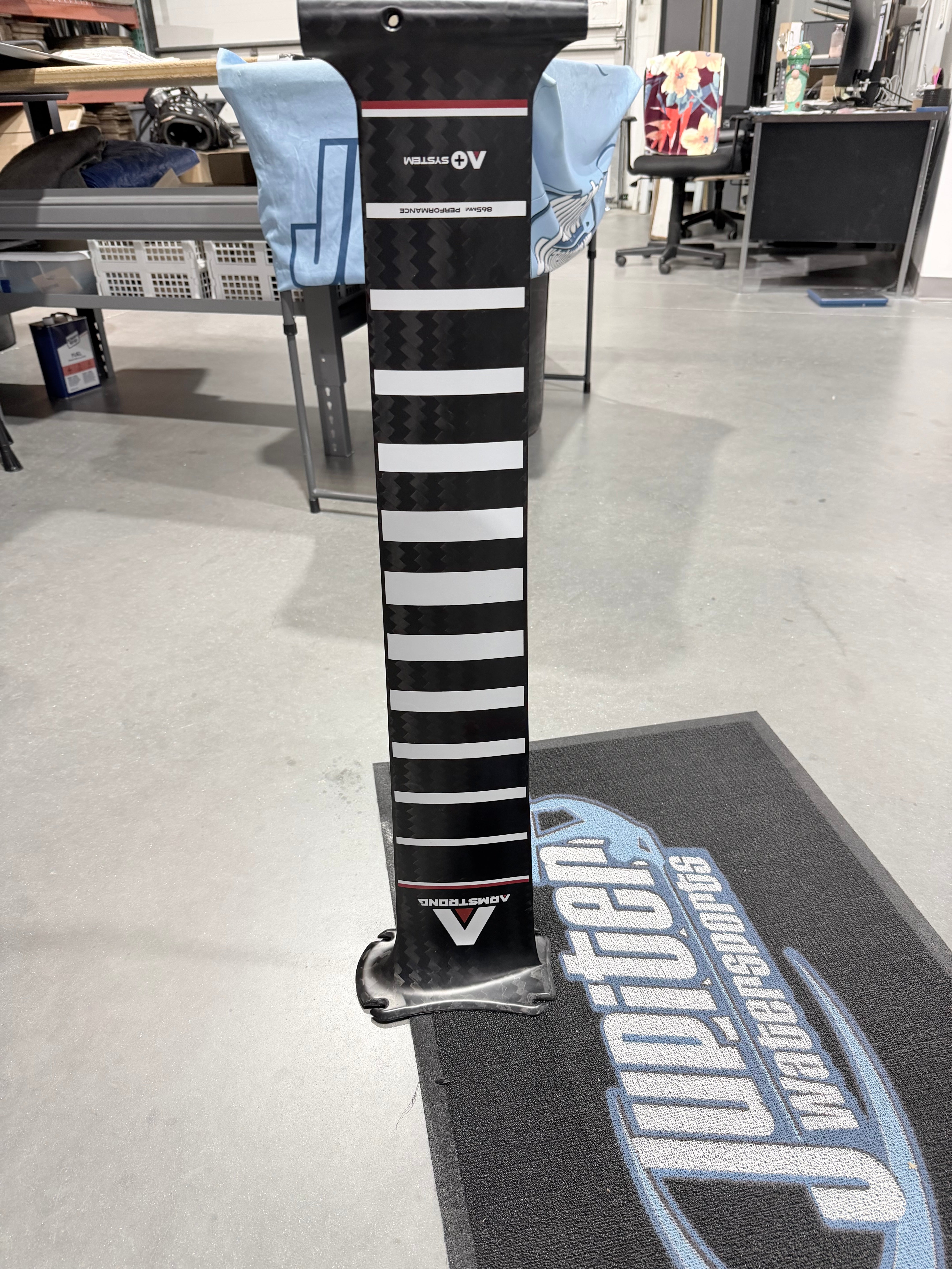 USED Armstrong A+ Performance Mast